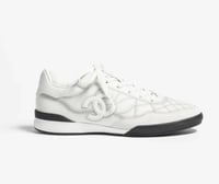 سنيكرز شانيل النسائي – تصميم فضي فاخر