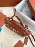 شنطة لورو بيانا جلد