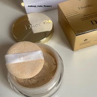 بودرة ديور الذهبيه