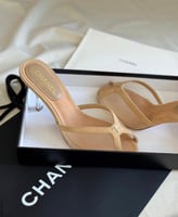 كعب شانيل شامل الملحقات