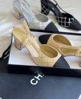 كعب شانيل شامل الملحقات