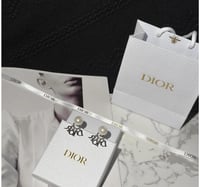 حلق ديور لولو فضي شامل الملحقات