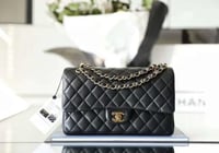 شانيل كلاسك مديم مقاس25cm اسود وفضي