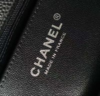 شنطة شانيل كلاسيك كافيار 20سم اسود وفضي