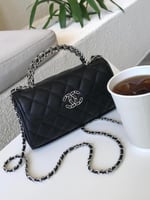 شنطه شانيل اسود مقاس 18