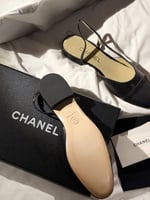حذاء Chanel Slingback فلات جلد – أسو