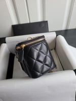 شنطه شانيل حجم وسط