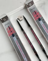 قلم حواجب مديم بروان او دارك بروان