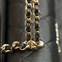 شنطة كافيار كلاسيك اسود – مقاس 20