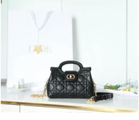 ديور Jolie Top Handle مقاس 18.5cm