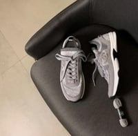 شوز سنكرز شانيل الفخم رمادي