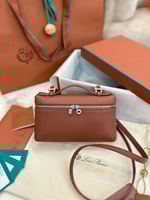 شنطة لورو بيانا جلد