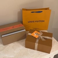 شنطة لويس فيتون شامل جميع الملحقات