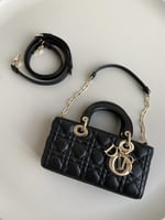 حقيبة ديور Lady dior 22 cm