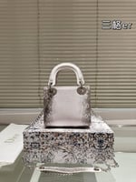 شنطة ميني رويال وردي �