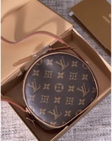 شنطه لويس فيتون