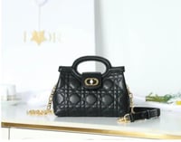 ديور Jolie Top Handle مقاس 18.5cm