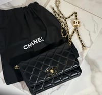 شنطه شانيل كلاسيك شامل الملحقات