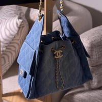 شنطة شانيل كوكو هاندل زرقاء مقاس 25