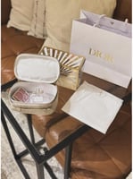 شنطة ديور اصدار محدود شامل التغليف و المنتجات