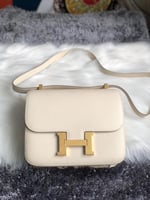 شنطة هيرمس كونستانس جلد إبسوم مع قفل ذهبي