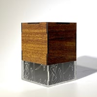 مبخرة خشبية بزخارف عربية