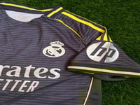 طقم مدريد الاحتياطي 2026/2025