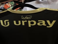 تيشيرت الاهلي التراثي 2025/2024