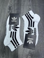 شراب اديداس - اللون أبيض