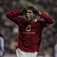 تيشيرت يونايتد الأساسي 2003/2002