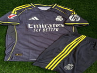 طقم مدريد الاحتياطي 2026/2025