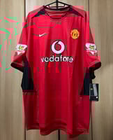 طقم يونايتد الأساسي 2003/2002