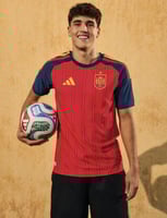 طقم اسبانيا الاساسي 2027/2026