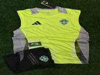 طقم الاهلي الفسفوري - تدريبات 2026/2025