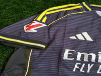 طقم مدريد الاحتياطي 2026/2025