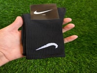 شرابات نايك - اللون اسود