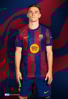 طقم برشلونة الاساسي 2026/2025