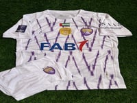 طقم العين الإماراتي الأساسي 2025