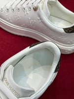 Lv sneakers
