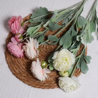 غصن ورد وردي