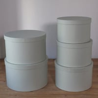 دائري 5 قطع اخضر باهت