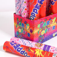 مفرقعات ورقية ملونة