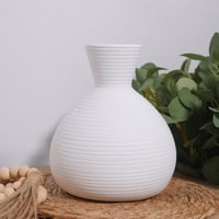 فازة سيراميك كبيره