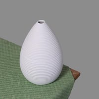 فازة سيراميك وسط