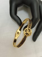 اسوارة لويس فيتون