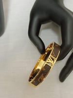 اسوارة لويس فيتون