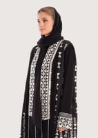 L168 - عباية كريب مع لينين - فضي