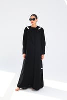 L145- عباية كريب كرستالات