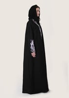 L203- عباية لنن اسود تطريز