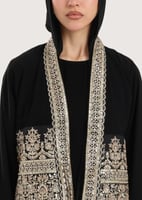 L270 - كريب تطريز ذهبي